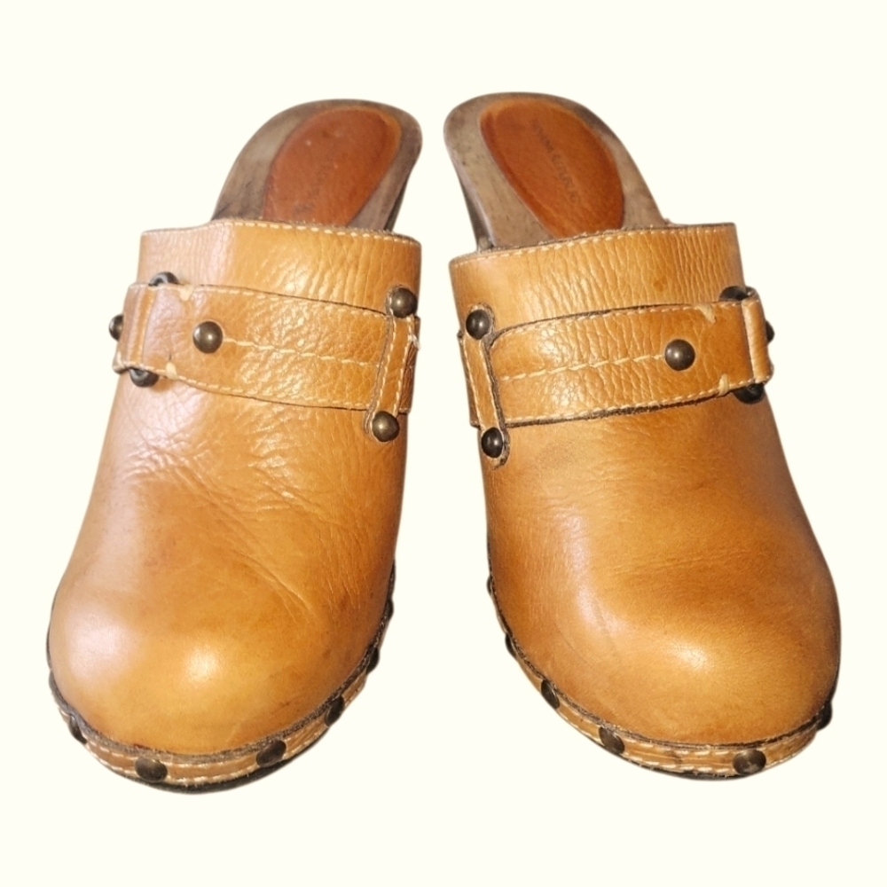 Banana Republic Vintage Tan Leather Clogs with Studded Detail Wooden Heels 8